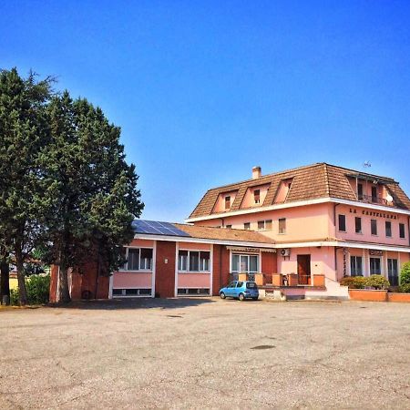 Locanda La Castellana Castello d'Agogna Bagian luar foto